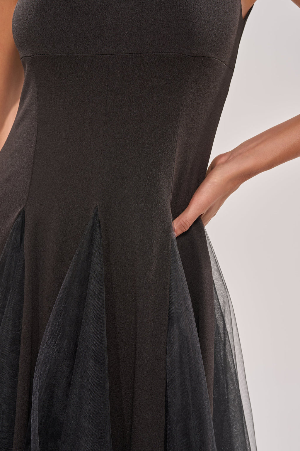 KNOW YOUR WORTH TULLE MIDI DRESS IN BLACK